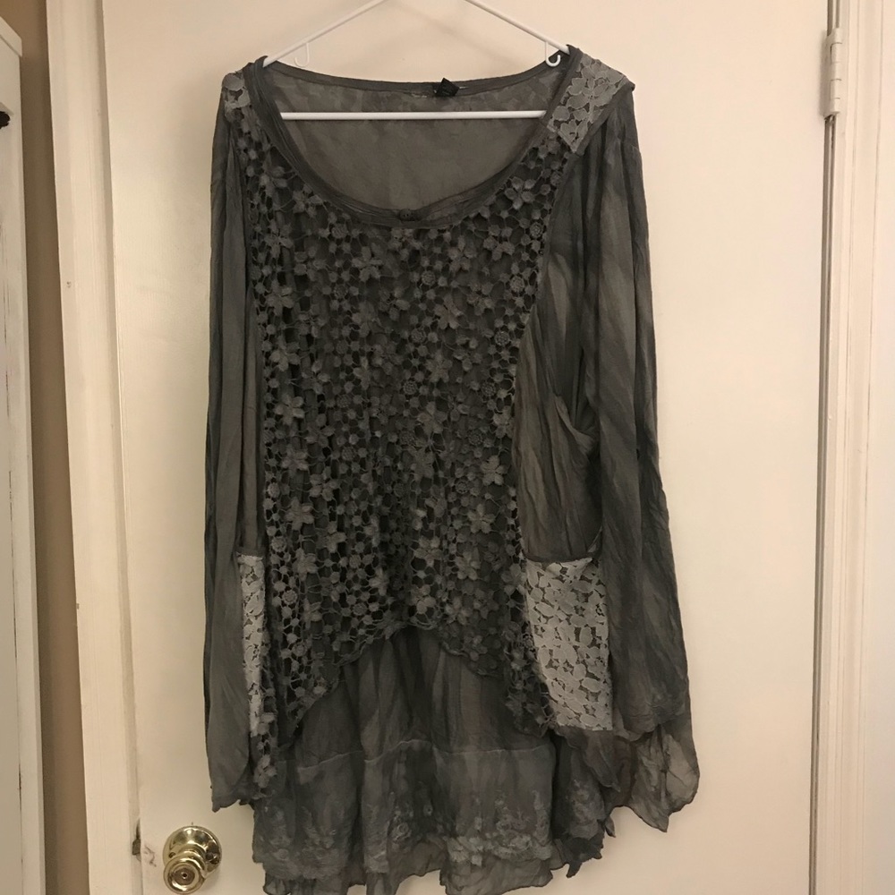 Cute grey blouse